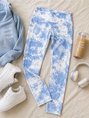 Elevated Faith Blue Cloud Tie Dye Leggings Large Athletic Yoga Pockets